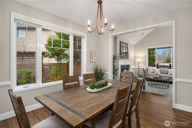 1111 272nd Place SE, Sammamish, WA 98075