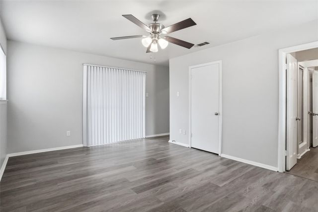 3215 Las Vegas Trail 3213, Fort Worth, TX 76116