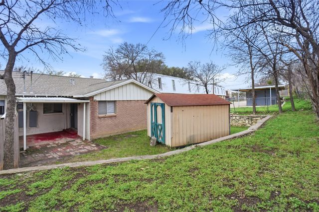3215 Las Vegas Trail 3213, Fort Worth, TX 76116