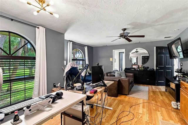 902 DRAKESWOOD COURT, Sarasota, FL 34232