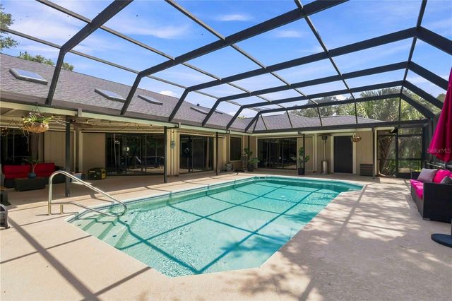 902 DRAKESWOOD COURT, Sarasota, FL 34232