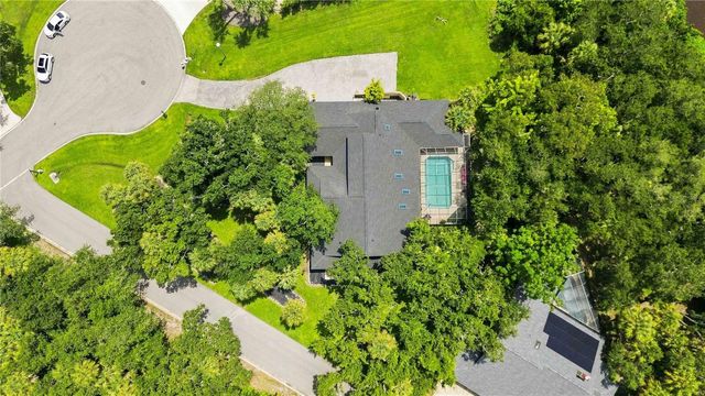 902 DRAKESWOOD COURT, Sarasota, FL 34232