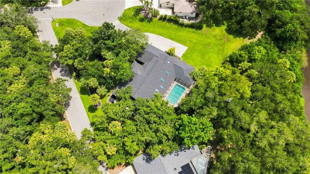 902 DRAKESWOOD COURT, Sarasota, FL 34232