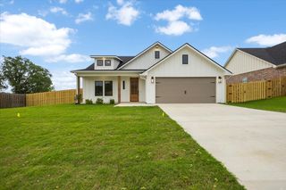 16429 Clearview Drive, Lindale, TX 75771