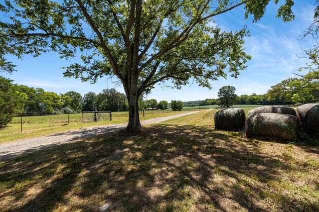8362 Patterson Rd, College Grove, TN 37046