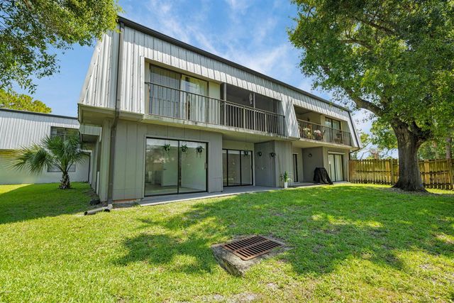 2517 17Th Street S 102, Fort Pierce, FL 34982