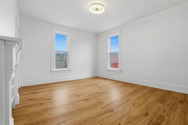 153 Comrie Ave, Braddock, PA 15104