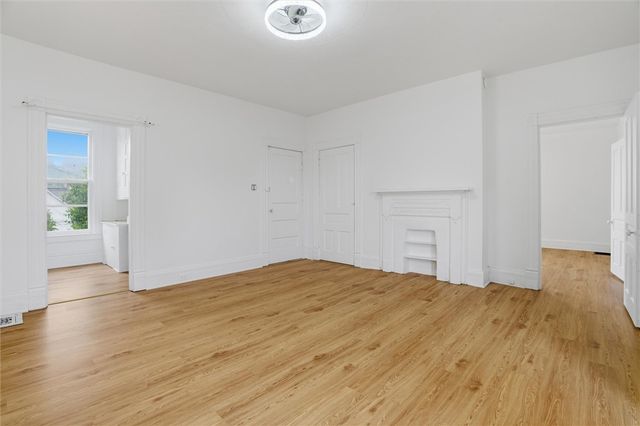 153 Comrie Ave, Braddock, PA 15104