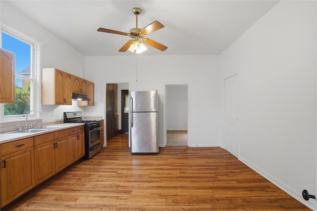153 Comrie Ave, Braddock, PA 15104