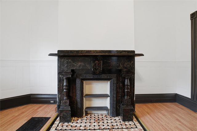 153 Comrie Ave, Braddock, PA 15104