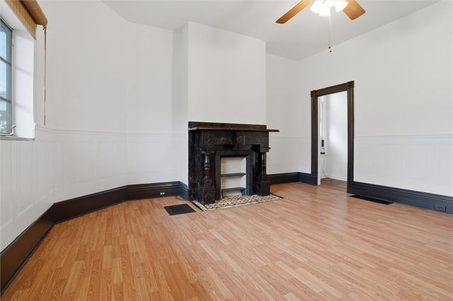 153 Comrie Ave, Braddock, PA 15104
