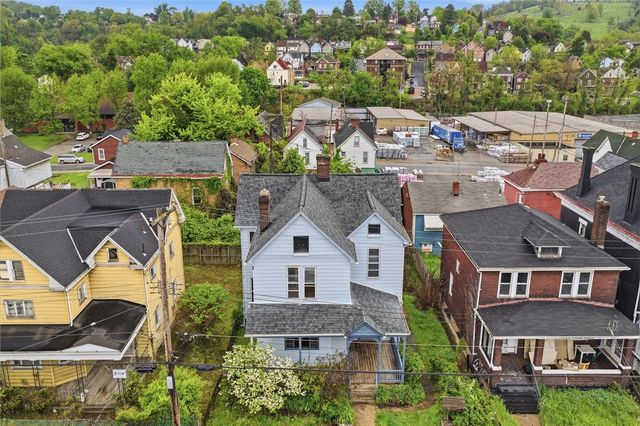 153 Comrie Ave, Braddock, PA 15104
