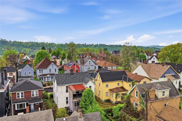 153 Comrie Ave, Braddock, PA 15104
