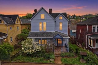 153 Comrie Ave, Braddock, PA 15104