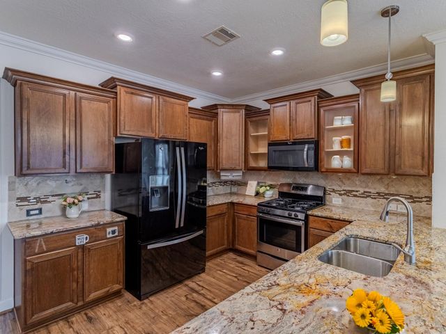 4130 Lake Cypress Circle, Houston, TX 77068