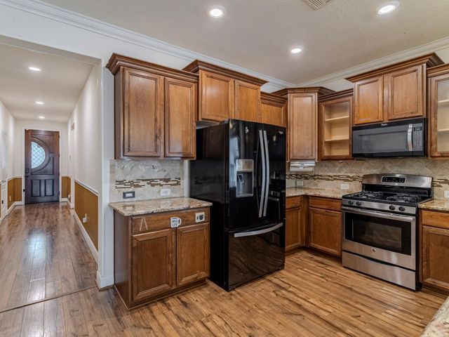 4130 Lake Cypress Circle, Houston, TX 77068