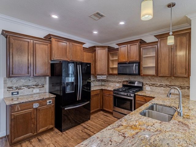 4130 Lake Cypress Circle, Houston, TX 77068