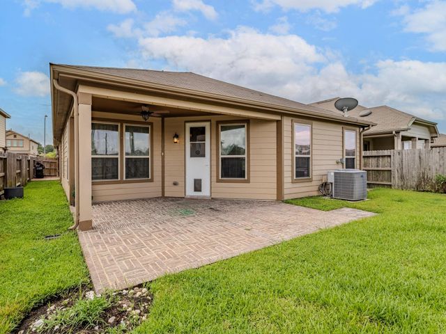 4130 Lake Cypress Circle, Houston, TX 77068