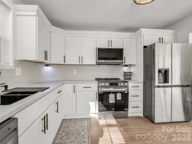 1325 W NC Hwy 150 Highway, Lincolnton, NC 28092