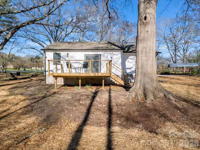 1325 W NC Hwy 150 Highway, Lincolnton, NC 28092