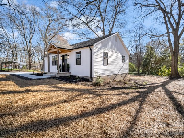 1325 W NC Hwy 150 Highway, Lincolnton, NC 28092