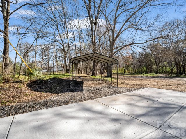1325 W NC Hwy 150 Highway, Lincolnton, NC 28092