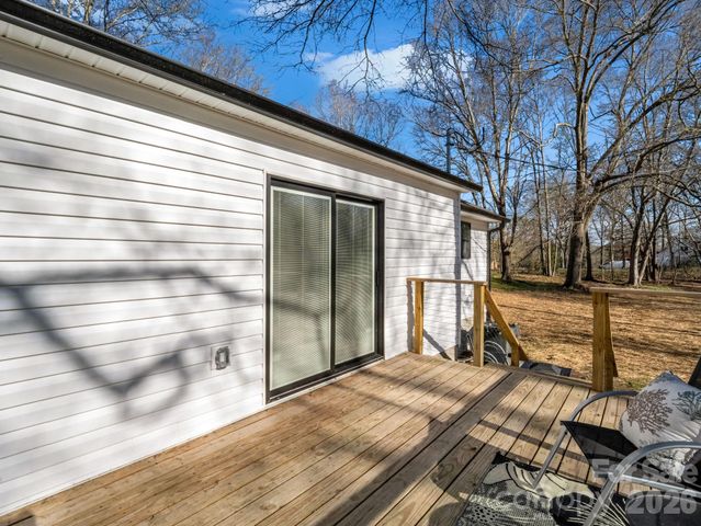1325 W NC Hwy 150 Highway, Lincolnton, NC 28092