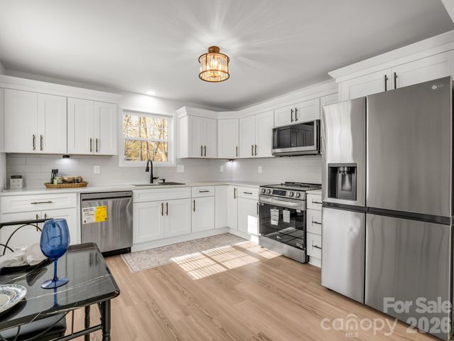 1325 W NC Hwy 150 Highway, Lincolnton, NC 28092