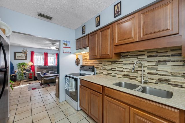 6425 S ADELIA AVENUE, Tampa, FL 33616