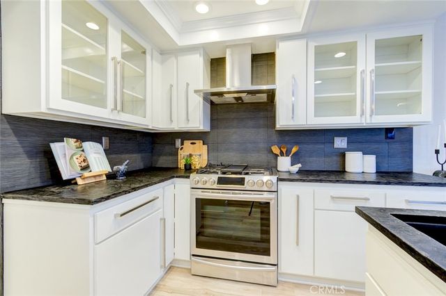 51 La Costa Court, Laguna Beach, CA 92651