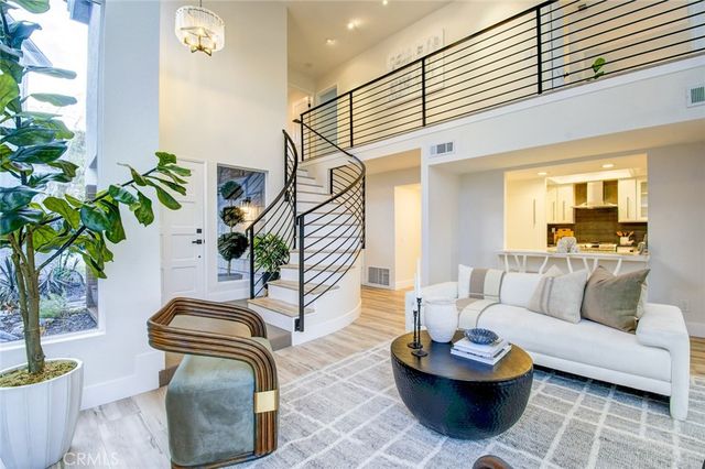 51 La Costa Court, Laguna Beach, CA 92651