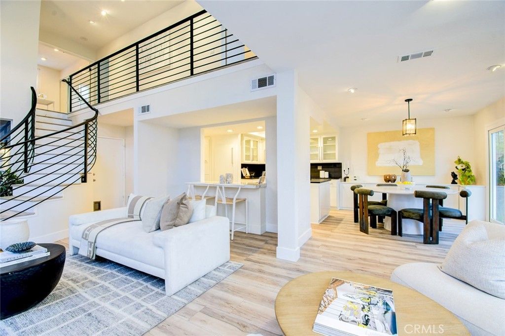 51 La Costa Court, Laguna Beach, CA 92651