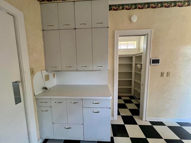 524 E Young, Longview, TX 75602