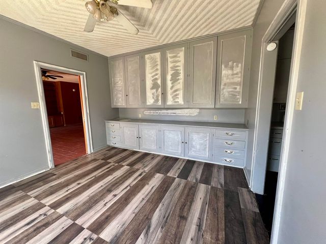 524 E Young, Longview, TX 75602