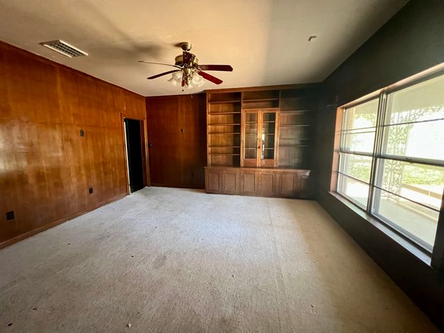 524 E Young, Longview, TX 75602