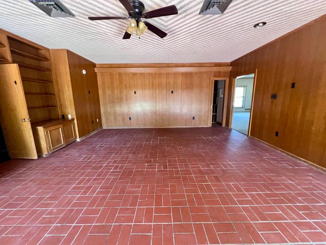 524 E Young, Longview, TX 75602