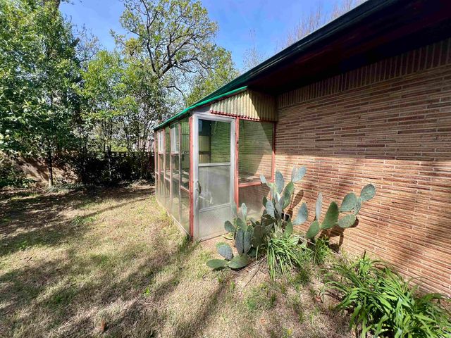 524 E Young, Longview, TX 75602