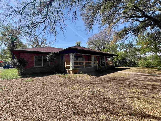 524 E Young, Longview, TX 75602