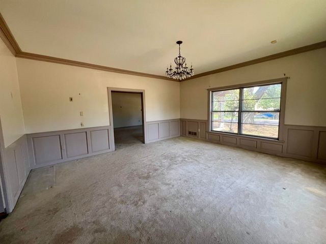 524 E Young, Longview, TX 75602