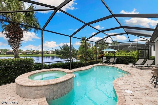 4631 Abaca CIR, Naples, FL 34119