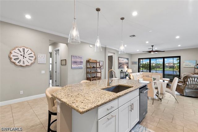 4631 Abaca CIR, Naples, FL 34119