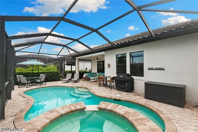 4631 Abaca CIR, Naples, FL 34119