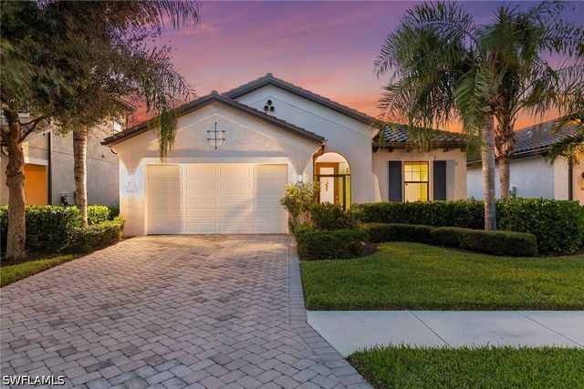 4631 Abaca CIR, Naples, FL 34119
