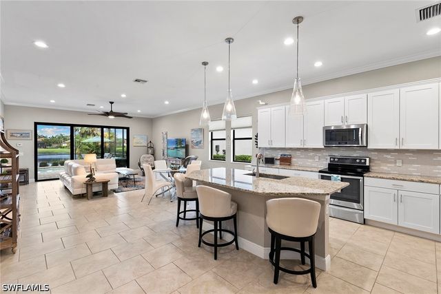4631 Abaca CIR, Naples, FL 34119