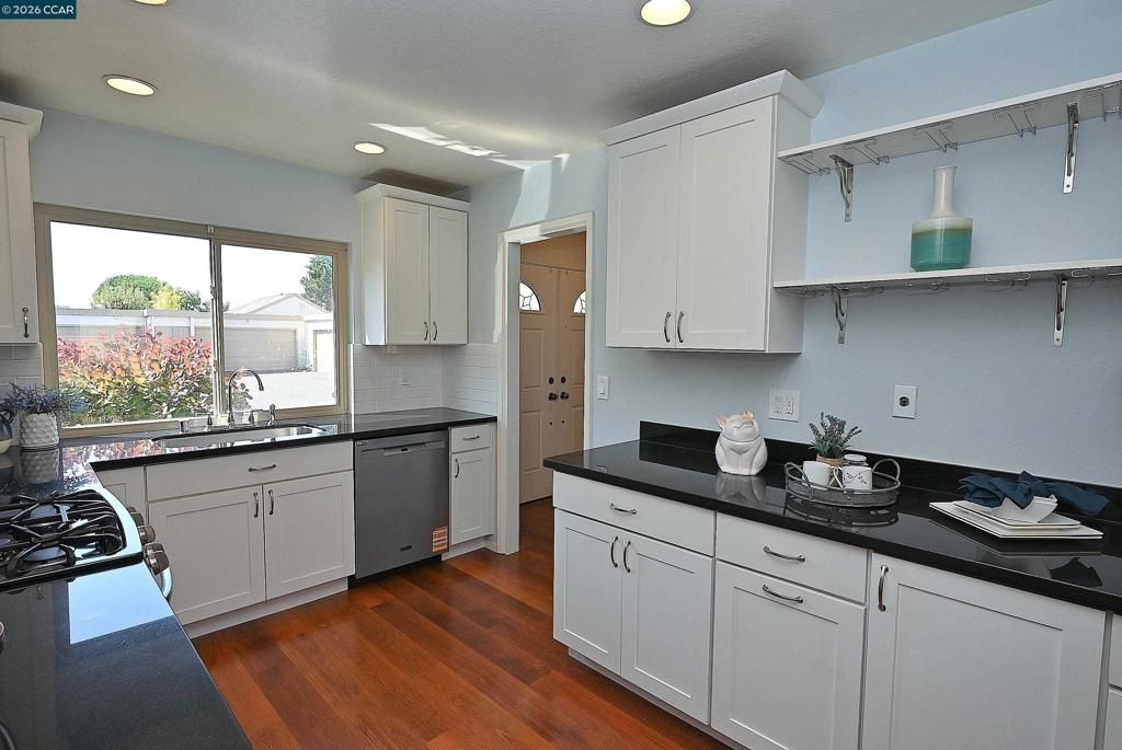 Image 14 of property listing at 4836 Boxer Blvd, Concord, CA 94521