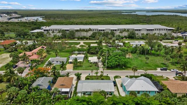1854 Danford ST, Naples, FL 34112