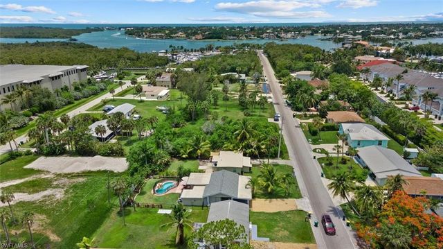 1854 Danford ST, Naples, FL 34112