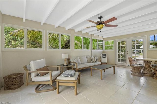 1854 Danford ST, Naples, FL 34112
