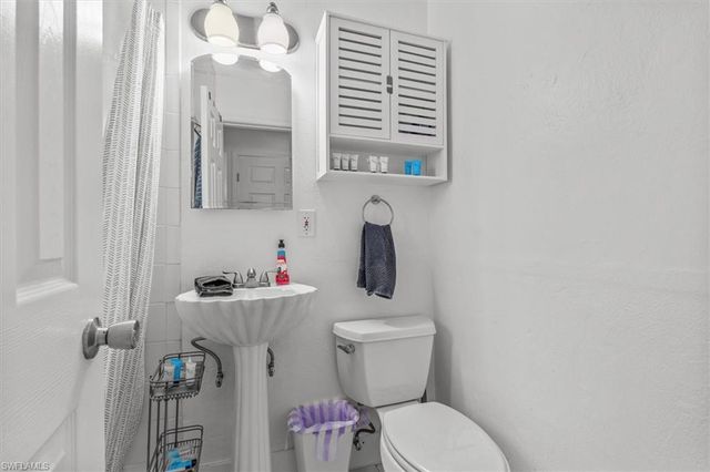 1854 Danford ST, Naples, FL 34112