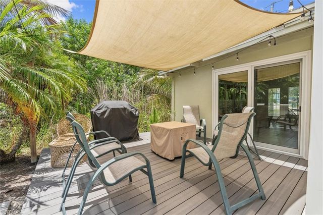 1854 Danford ST, Naples, FL 34112